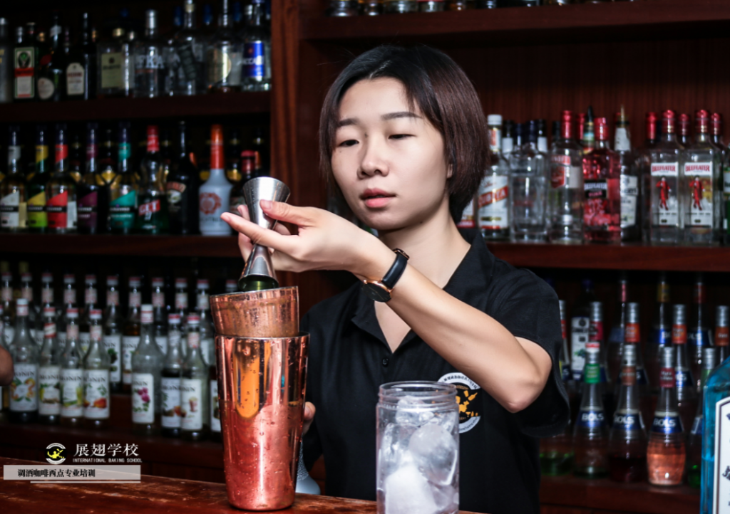 調酒師培訓學校多少錢學費？